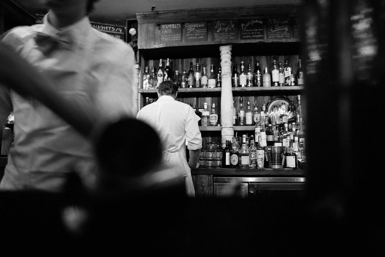 Che differenza c'è tra barman e bartender?