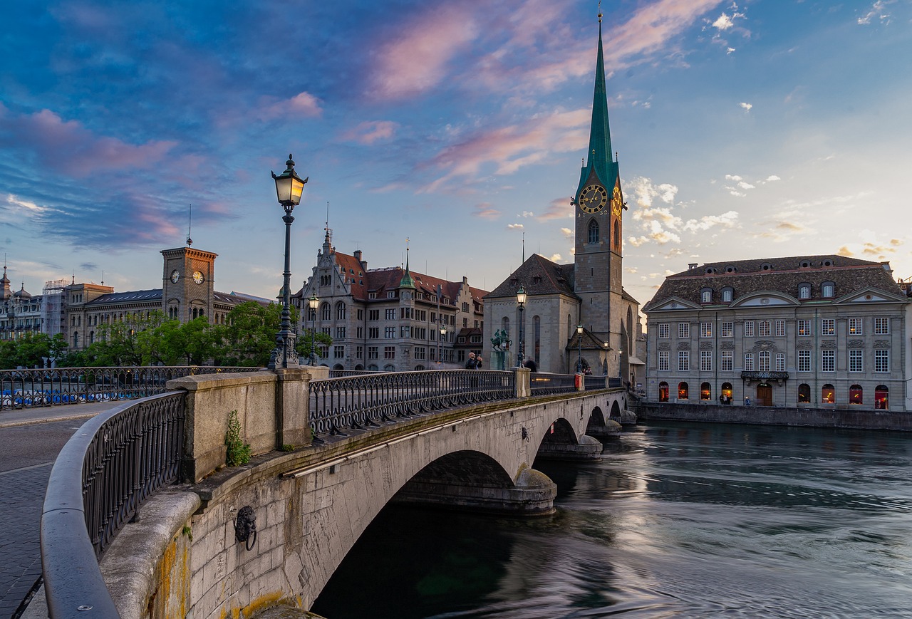 Quanto si deve guadagnare per vivere bene a Zurigo?