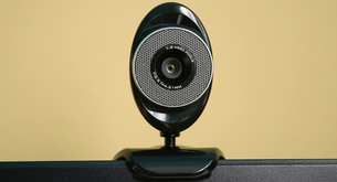 Come mettere uno sfondo sulla webcam?